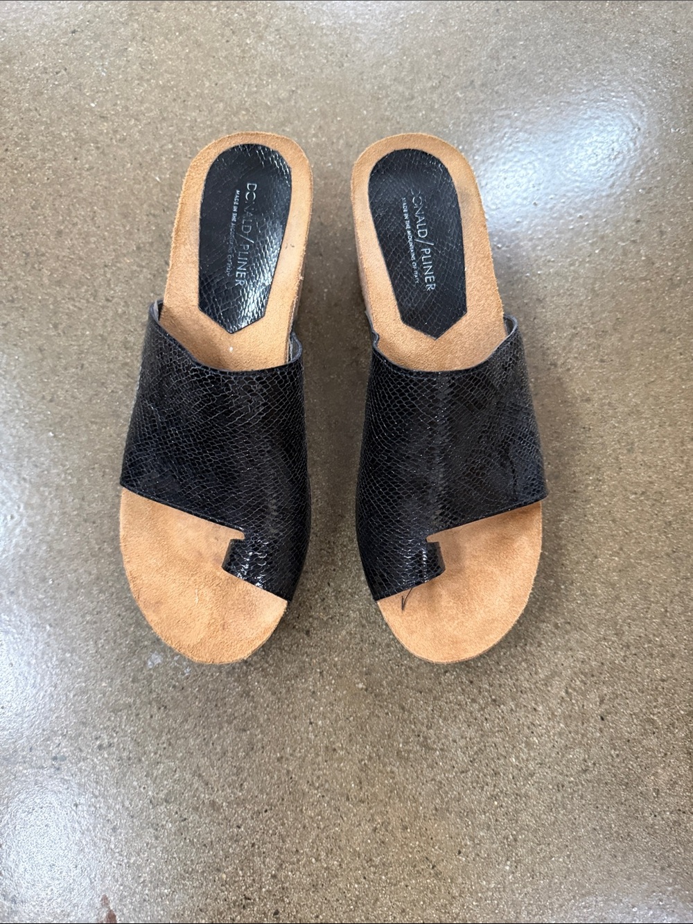 Donald J Pliner Wedges - Picture 3 of 5